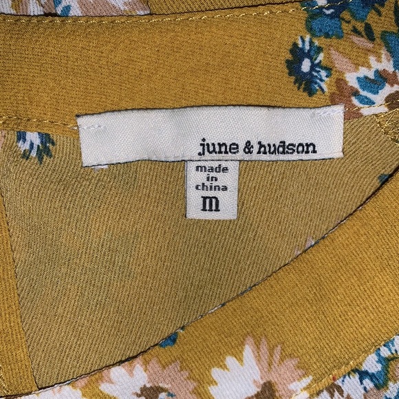 June & Hudson Floral Top - Picture 13 of 14